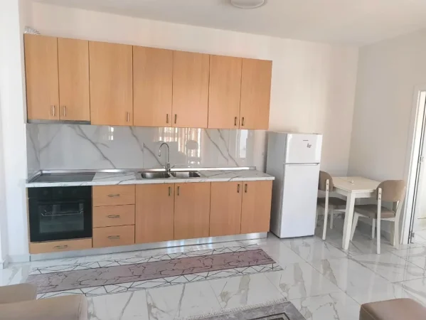 Tirane, jepet me qera apartament 1+1+Ballkon Kati 7, 70 m² 550 € (Rruga 5 Maji)