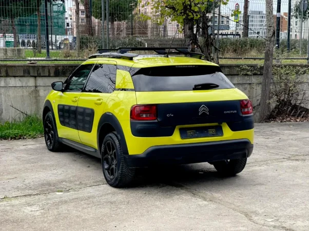 Tirane, shes makine Citroen C4 Cactus Nafte, e verdhë Klima 143.000 km 7.790 €