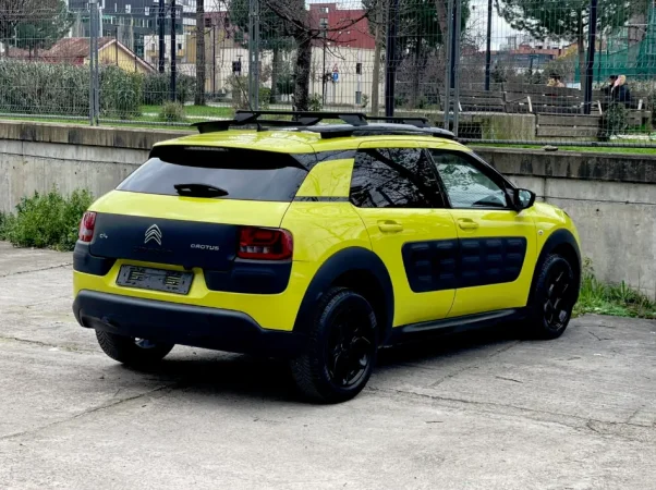Tirane, shes makine Citroen C4 Cactus Nafte, e verdhë Klima 143.000 km 7.790 €