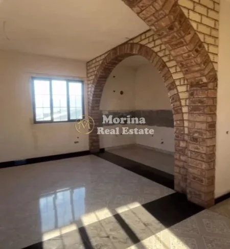 Tirane, shitet Vile Kati 2, 320 m² 400.000 € (Sauk)