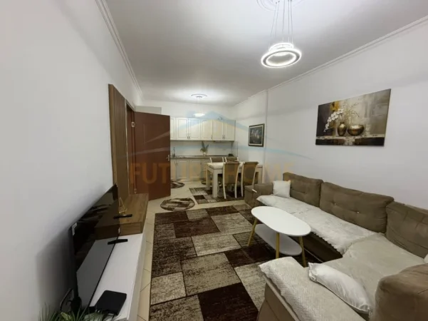 Tirane, shitet 2+1 Kati 4, 70 m² 110.000 € 