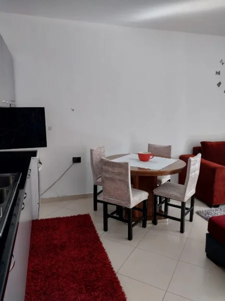 Jepet me Qera Apartament 2+1 Fresk , 400 €URO