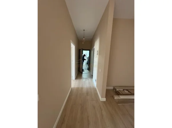 Tirane, shitet apartament 1+1 Kati 3, 94 m² 159.000 € 