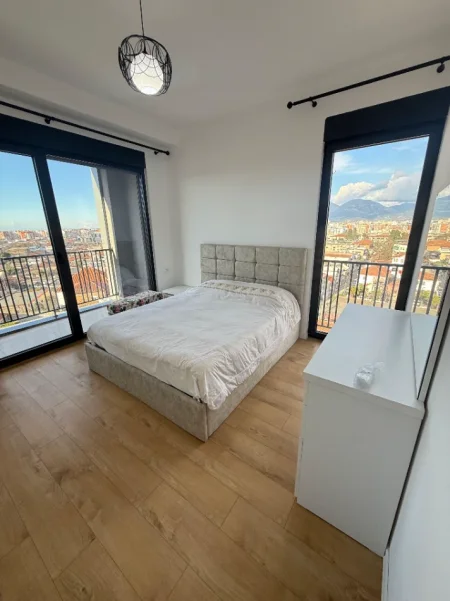 Tirane, jepet me qera apartament 2+1 Kati 5, 700 € 