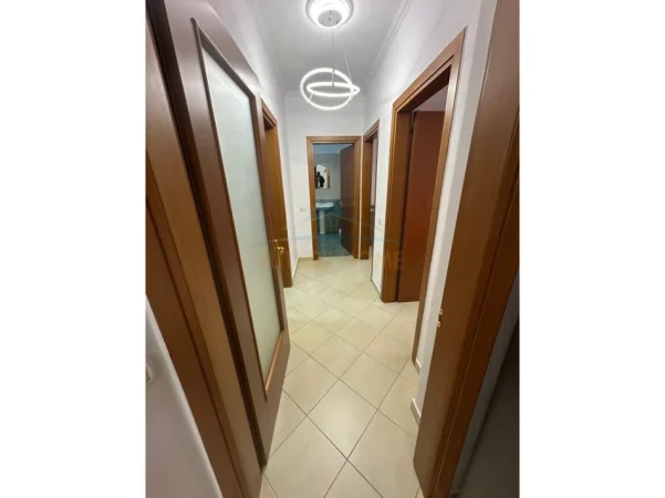 Tirane, shitet apartament 2+1 Kati 2, 113 m² 220.000 € 