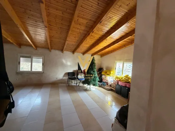 Tirane, jepet me qera Vile 3 Katshe Kati 0, 310 m² 2.000 € (FRESKU)