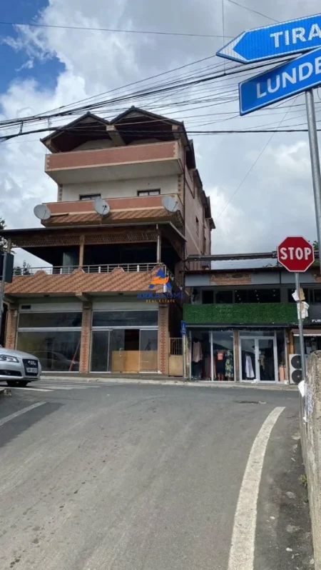 Tirane, shitet Vile 2 Katshe Kati 2, 320 m² 450.000 € 