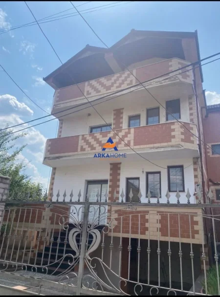 Tirane, shitet Vile 2 Katshe Kati 2, 320 m² 450.000 € 