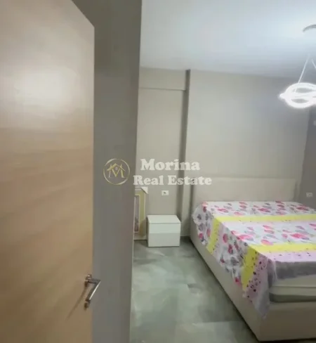Tirane, jepet me qera apartament 1+1 Kati 4, 65 m² 500 € (Rruga e Dibres)