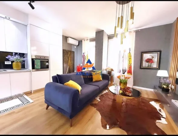 Tirane, jepet me qera apartament 1+1+Ballkon Kati 6, 77 m² 800 € 