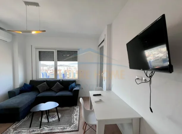 Tirane, jepet me qera apartament 1+1 Kati 10, 45 m² 500 € (Bedri karapici)
