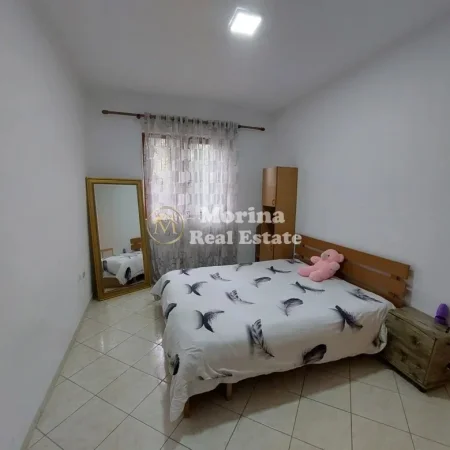 Tirane, jepet me qera apartament 1+1 Kati 1, 35 m² 330 € (Rruga 5 Maji)
