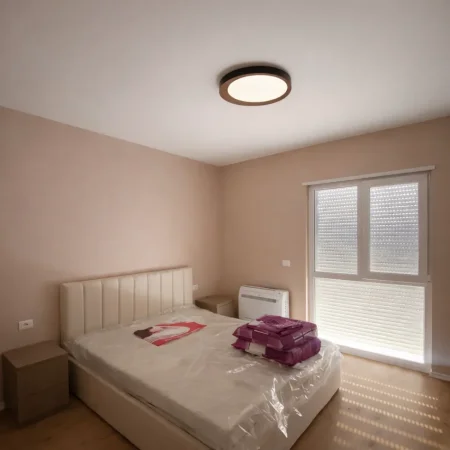 Tirane, jepet me qera apartament 2+1+Ballkon Kati 8, 92 m² 500 € (Univers City)