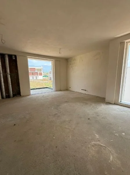 Tirane, shitet apartament 2+1+Ballkon Kati 2, 146 m² 288.160 € (Kompleksi Delijorgji)