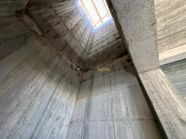 Tirane, jepet me qera ambjent biznesi , 2.000 m² 8.000 € (Kamëz)