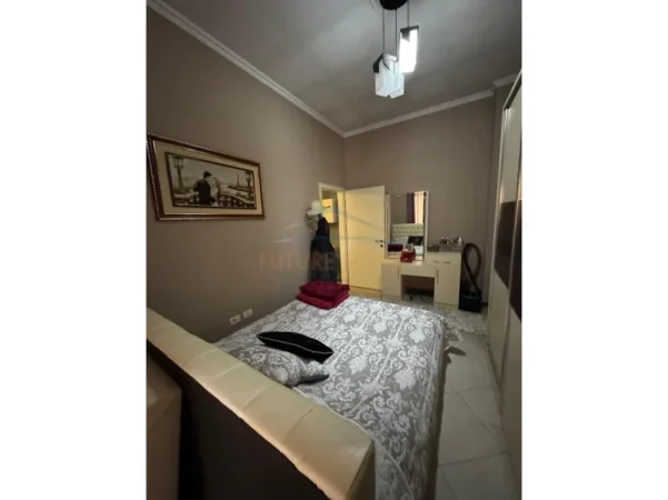 Tirane, Shitet Apartament 2+1, Unaza e Re, pran Bar Artistit, Kati 8, 103 m²,  155.000 €