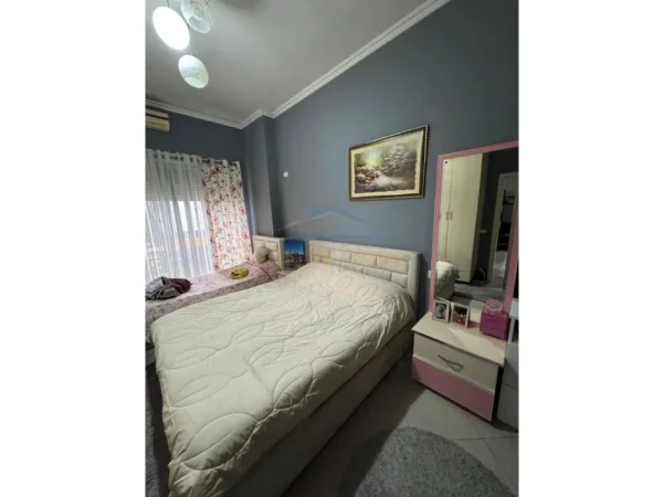 Tirane, Shitet Apartament 2+1, Unaza e Re, pran Bar Artistit, Kati 8, 103 m²,  155.000 €