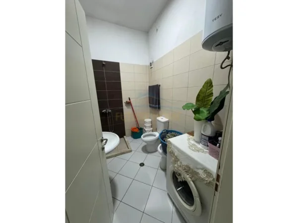 Tirane, Shitet Apartament 2+1, Unaza e Re, pran Bar Artistit, Kati 8, 103 m²,  155.000 €