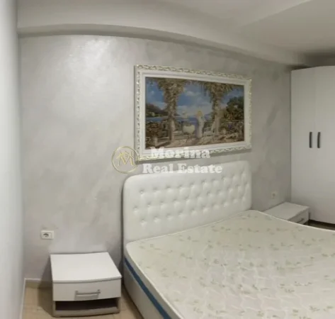 Tirane, jepet me qera apartament 1+1 Kati 1, 45 m² 400 € (Pazari i Ri)