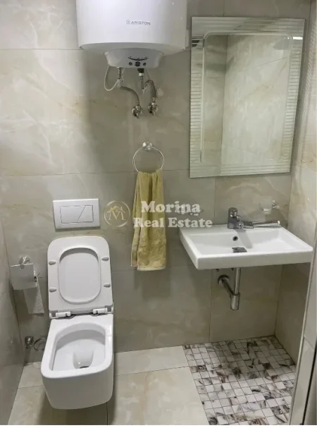 Tirane, jepet me qera apartament 1+1 Kati 1, 45 m² 400 € (Pazari i Ri)