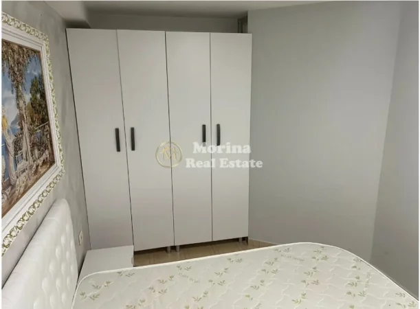 Tirane, jepet me qera apartament 1+1 Kati 1, 45 m² 400 € (Pazari i Ri)