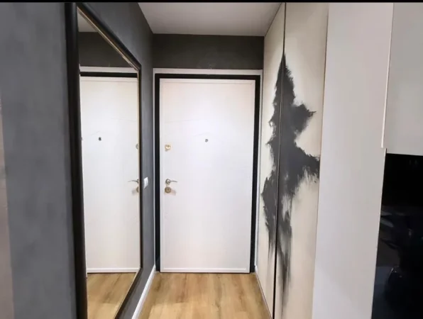 Tirane, jepet me qera apartament 1+1+Ballkon Kati 6, 77 m² 800 € (21 Dhjetori)