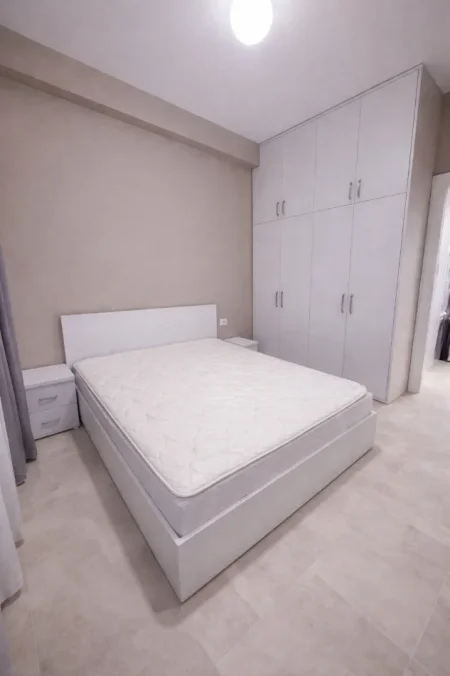 Tirane, jepet me qera apartament 1+1+Ballkon Kati 6, 60 m² 60,000 ALL (Birra Tirana)