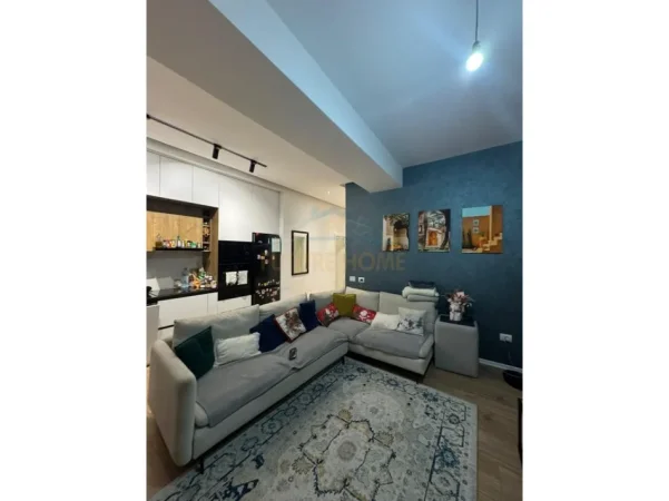 Tirane, shitet apartament 2+1 Kati 8, 94 m² 175.000 € (ALI DEMI)