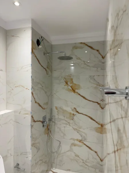 Tirane, jepet me qera ambjent biznesi Kati 2, 60 m² 800 € 