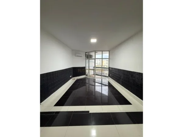 Tirane, shitet apartament 2+1 Kati 3, 104 m² 299.000 € (Rruga e Kavajes)