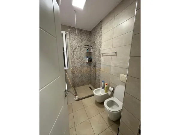 Tirane, jepet me qera apartament 1+1+Ballkon Kati 11, 72 m² 570 € (Kompleksi IBN)