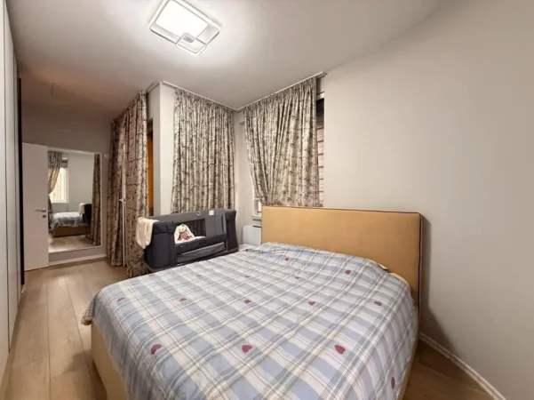 Tirane, shitet apartament 2+1+Ballkon Kati 4, 112 m² 230.000 € (Yzberisht)