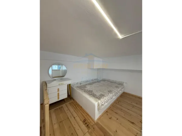 Tirane, jepet me qera apartament 1+1 Kati 1, 70 m² 650 € (RRUGA E DIBRES)