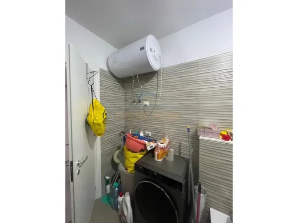 Tirane, shitet apartament 1+1 Kati 4, 70 m² 120.000 € (SAUK)