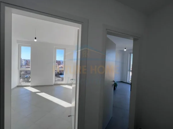 Tirane, jepet me qera apartament 2+1 Kati 5, 87 m² 520 € (Rr Dibres)