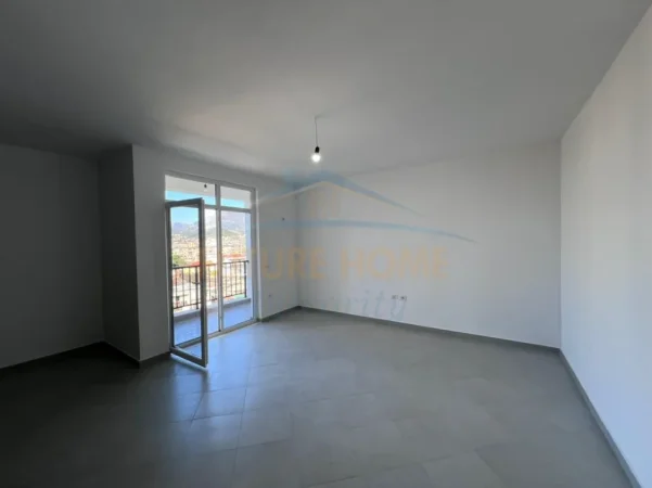 Tirane, jepet me qera apartament 2+1 Kati 5, 87 m² 520 € (Rr Dibres)