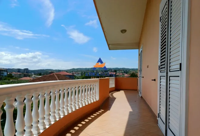 Fier, jepet me qera Vile 3 Katshe Kati 3, 810 m² 2.500 € 