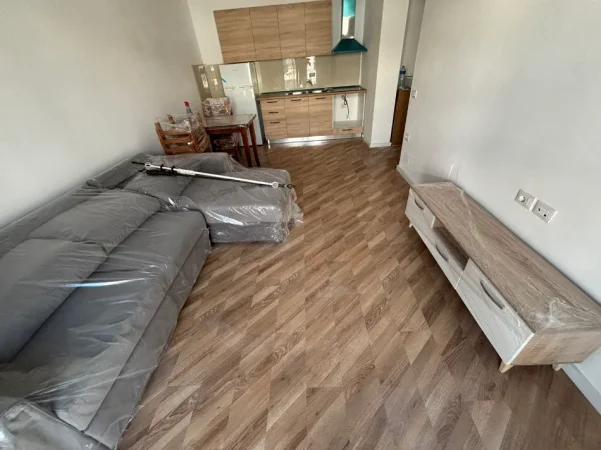 Tirane, jepet me qera apartament 1+1 Kati 7, 63 m² 400 € (Univers City)