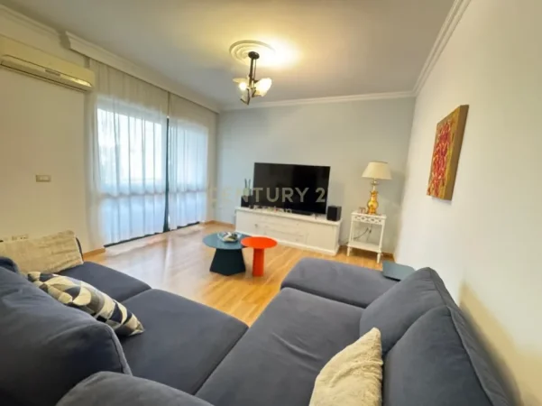 Tirane, shitet apartament 2+1 Kati 7, 118 m² 500.000 € (Libri Universitar)