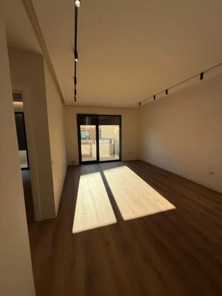 Tirane, shitet apartament 2+1 Kati 3, 118 m² 330.000 € 