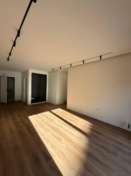 Tirane, shitet apartament 2+1 Kati 3, 118 m² 330.000 € 