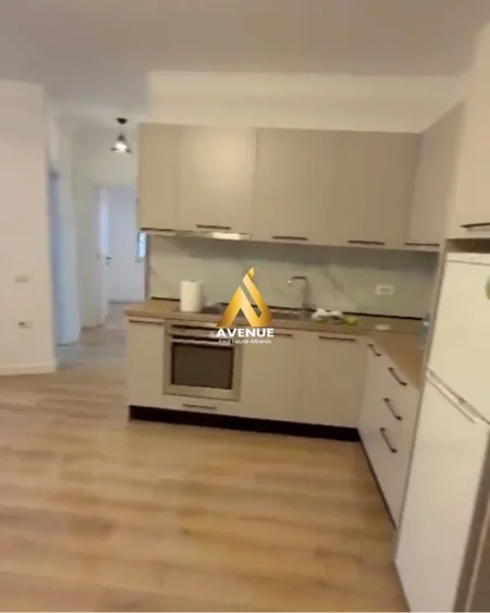 Tirane, shitet apartament 2+1+Ballkon Kati 2, 87 m² 180.000 € (Rruga Don Bosko)