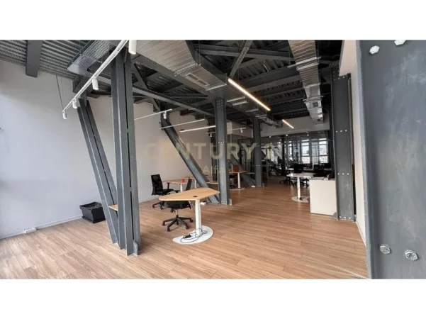 Tirane, jepet me qera zyre Kati 6, 180 m² 3.000 € (Kika 2)