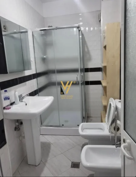 Tirane, jepet me qera apartament 2+1+Ballkon Kati 2, 95 m² 520 € (DON BOSKO)