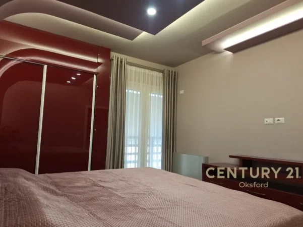 Tirane, jepet me qera apartament 2+1 Kati 3, 89 m² 900 € (Pazari i Ri)