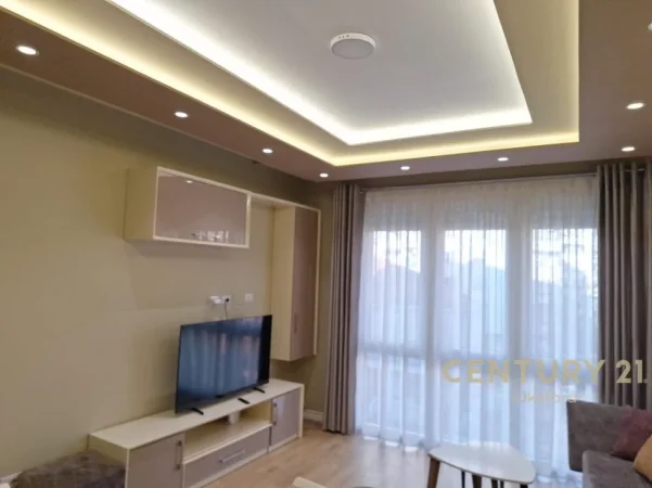 Tirane, jepet me qera apartament 2+1 Kati 3, 89 m² 900 € (Pazari i Ri)