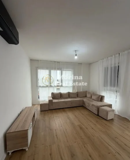 Tirane, jepet me qera apartament 2+1 Kati 2, 98 m² 600 € (Don Bosko)