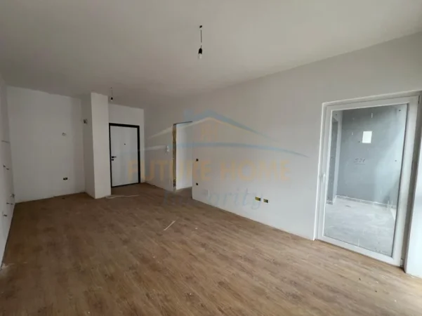 Tirane, shitet apartament 2+1 Kati 5, 87 m² 122.220 € (Tirana Entry prane ish Doganes)