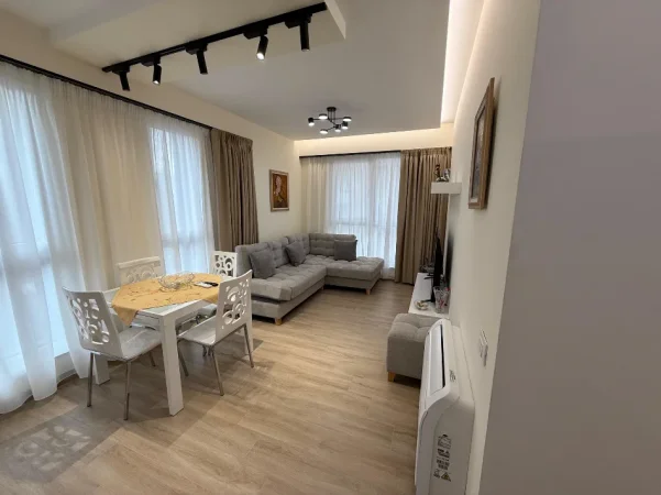 Tirane, jepet me qera apartament 1+1 , 70 m² 70.000 € (21 dhjetori)