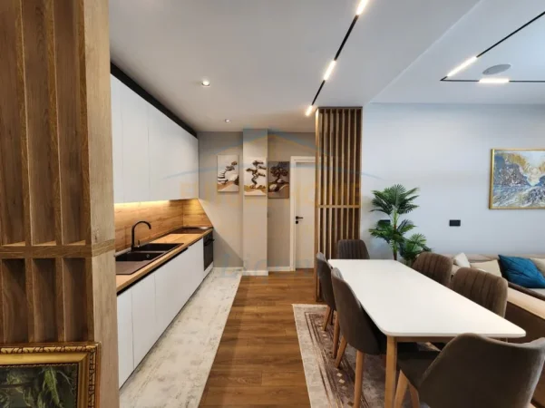 Qira, Apartament 2+1+2 Poste Parkimi, Liqeni i Thate, Tiranë